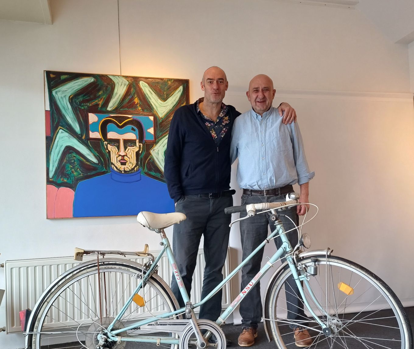 Kunsthandelaar doneert NSU-fiets